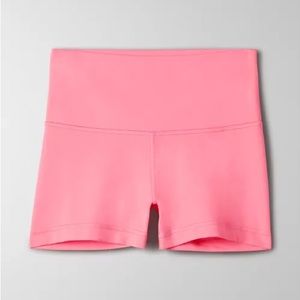 ARITZIA TNA PINK BIKER SHORTS 7”